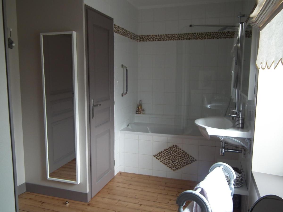 Chambre D'Hote Le 18-20 Saint-Martin-des-Entrees Экстерьер фото